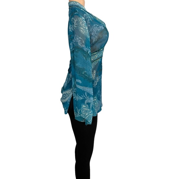 3/$25🌸 The(in)shop Y2K Blue Flare Sleeve Beaded Blouse - Picture 6 of 8